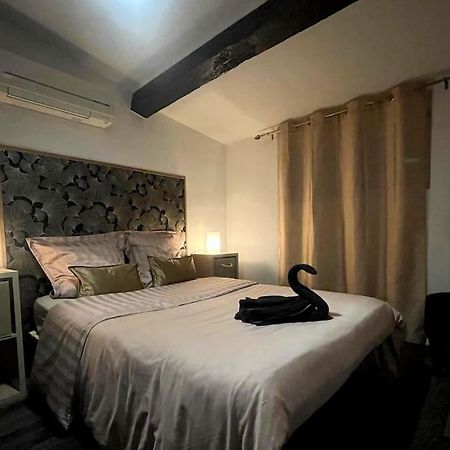 Charme Urbain Sous Les Toits-Terrasse/Clim/Parking Apartment เบซิเยร์ ภายนอก รูปภาพ