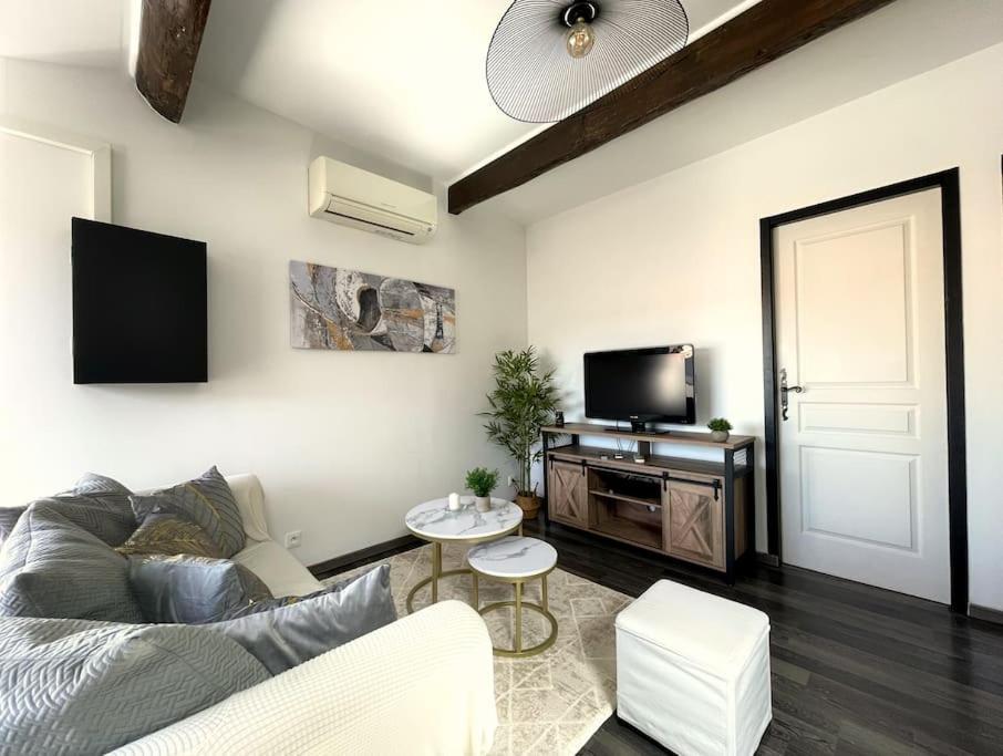 Charme Urbain Sous Les Toits-Terrasse/Clim/Parking Apartment เบซิเยร์ ภายนอก รูปภาพ