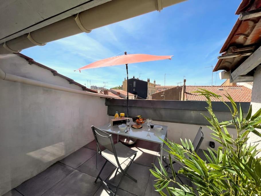 Charme Urbain Sous Les Toits-Terrasse/Clim/Parking Apartment เบซิเยร์ ภายนอก รูปภาพ